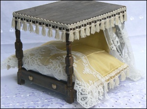 12th Scale Handmade Dolls House Miniature Tudor Bed